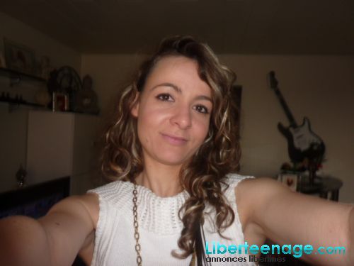 Recherchons couple; hommes voir femme